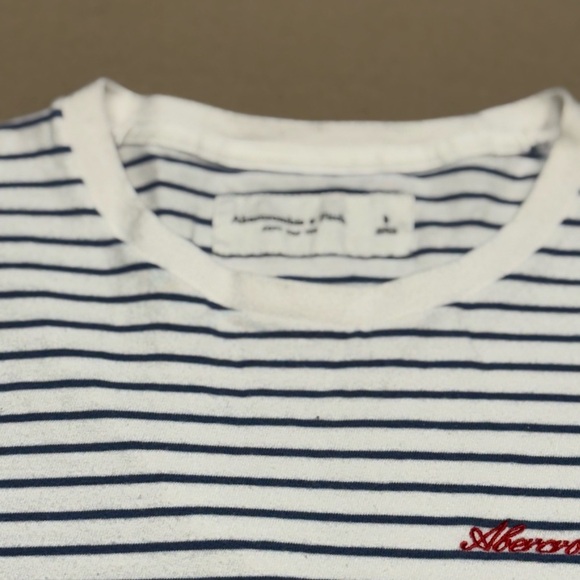 Abercrombie & Fitch Navy and White Striped Tee - Picture 3 of 4